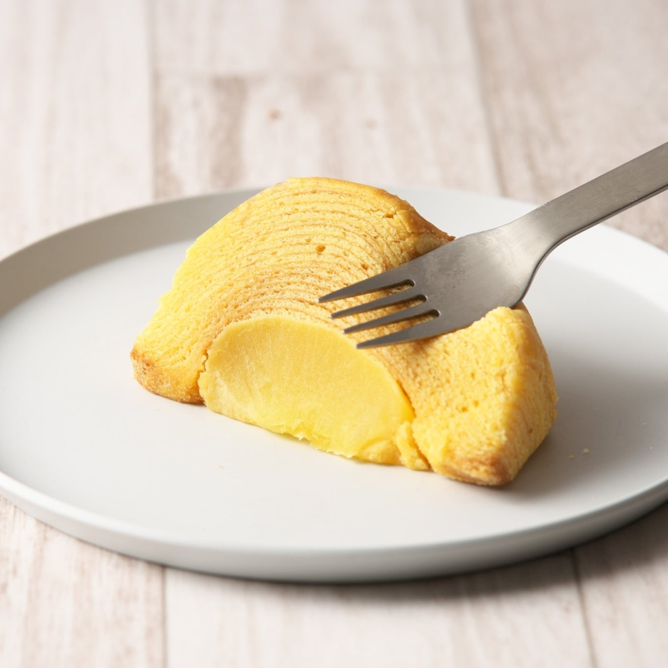 白山米粉のまるごとりんごバームクーヘン